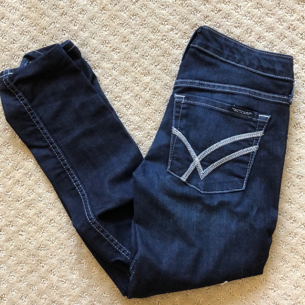 BRAND NEW William Rast SKINNY JEAN